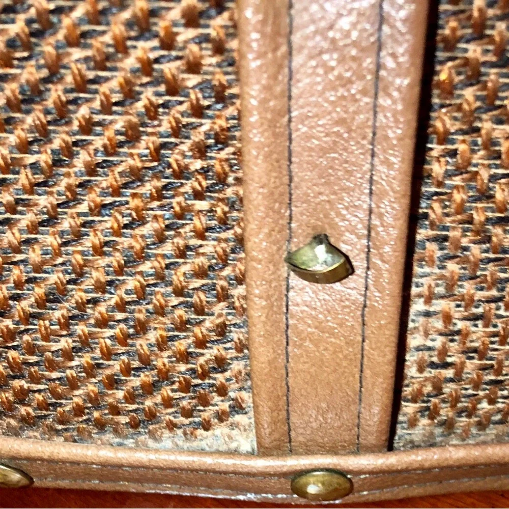 Woven vintage hardbody Brown bucket Tote Bag with Horse Motif